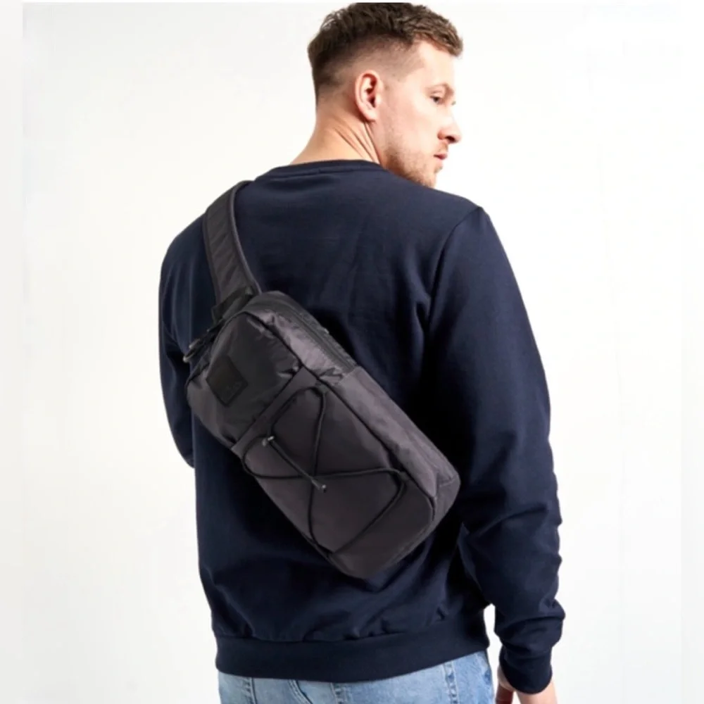 JACK WOLFSKIN, Unisex Wanderthirst Crossbody Shoulder Bag Phantom